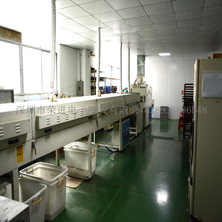 深圳荣进喷涂车间一角